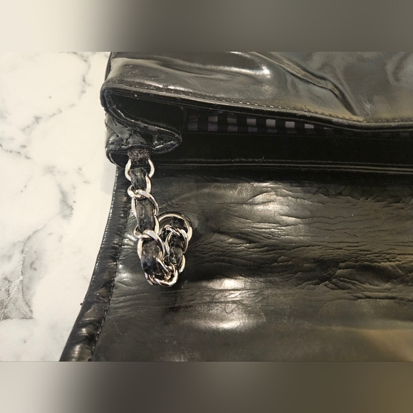 Chanel black patent leather silver chain hardware crossbody bag. W the dustbag! - Picture 16 of 16